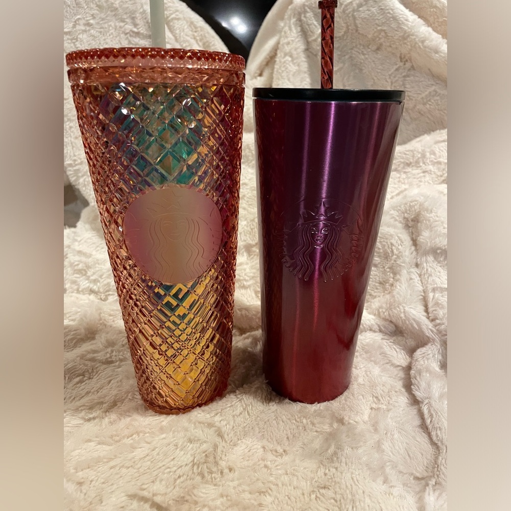 Set of 2 starbucks cups